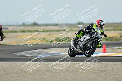 media/Apr-18-2025-TrackDaz (Fri) [[45f5874c44]]/C Group/Session 1 (Turn 7)/